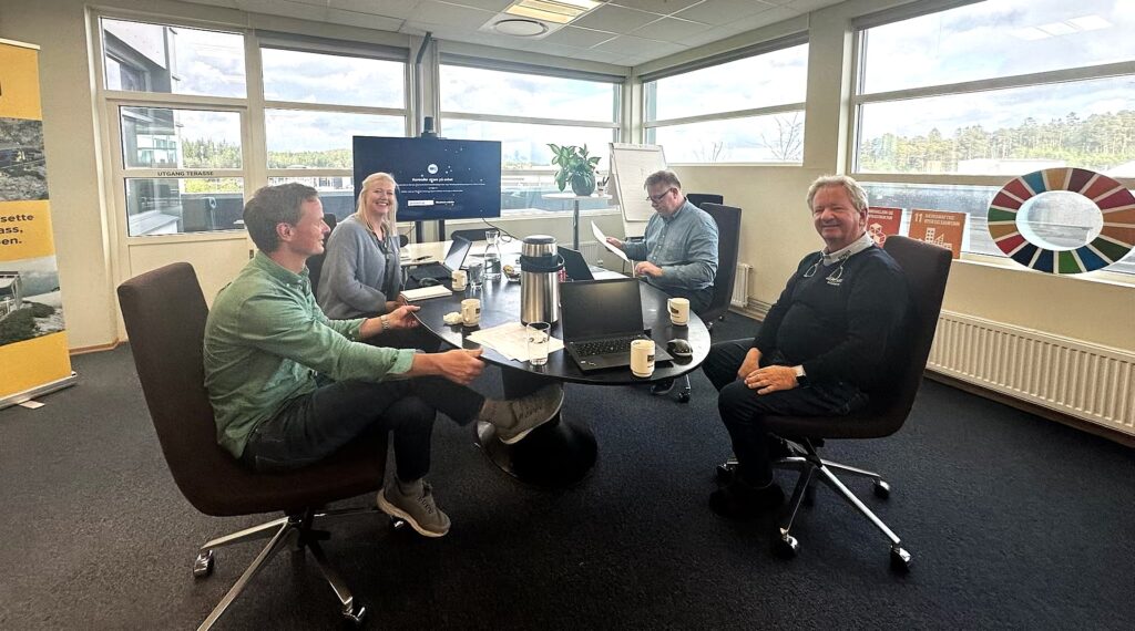 Ørjan, Elisabeth, Kjell og ISO sertifisøren.